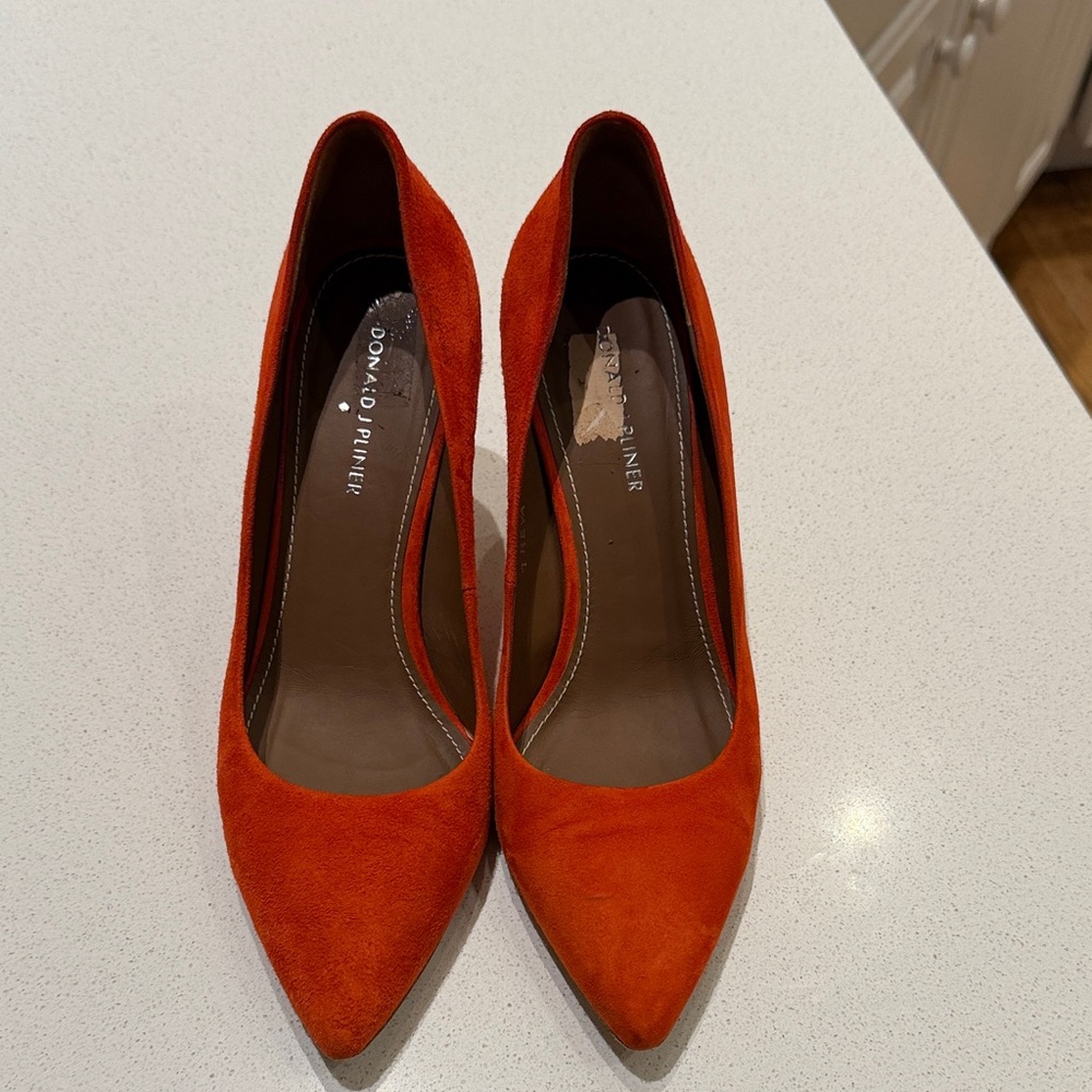 Donald Pliner suede pumps